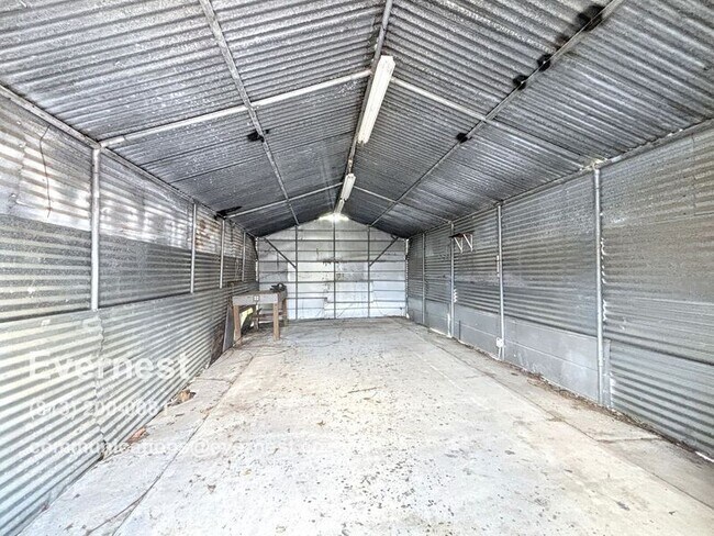 Building Photo - 1506 Heartwellville St NW