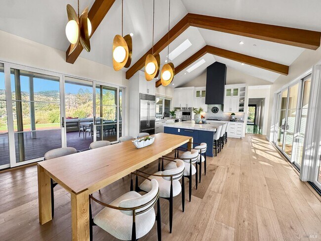 Building Photo - 987 Mark West Springs Rd