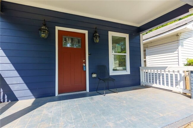 Building Photo - 998 Mayson Turner Rd NW