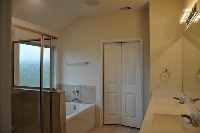 Building Photo - 3326 Karleigh Way