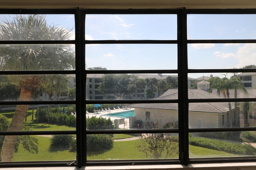 Building Photo - 3710 Whitehall Dr