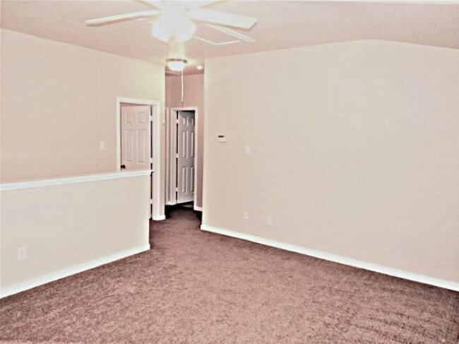 Building Photo - 18042 Platinum Springs Dr
