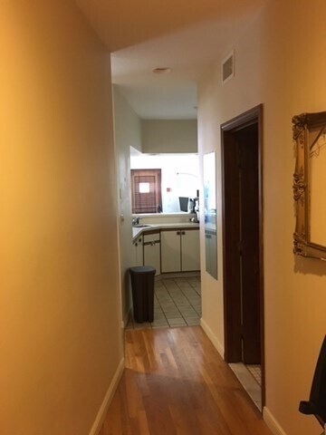 Building Photo - 538 Tremont St