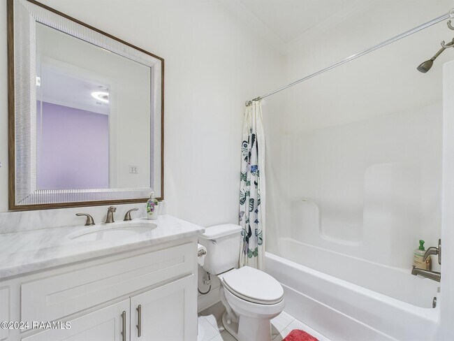 Building Photo - 316 Redfern St