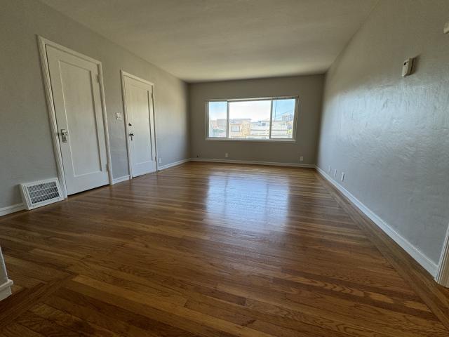 Building Photo - 2 bedroom in Oakland CA 94606