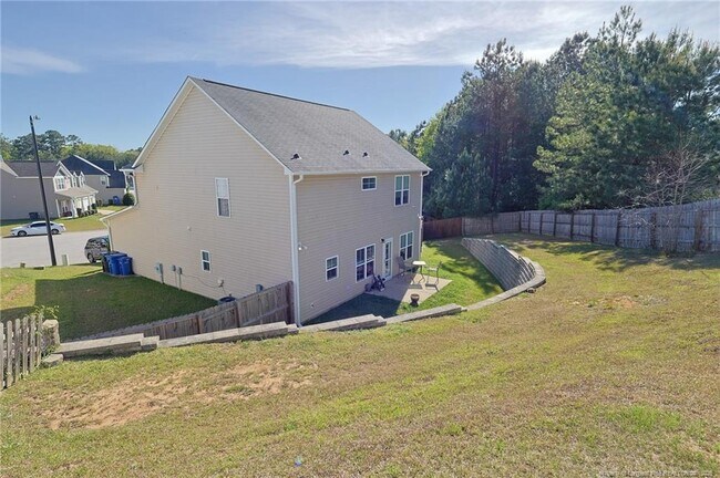 Building Photo - 1641 Mount Rainer Dr