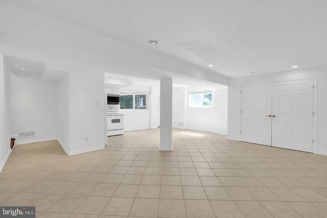 Building Photo - 6313 Tone Dr