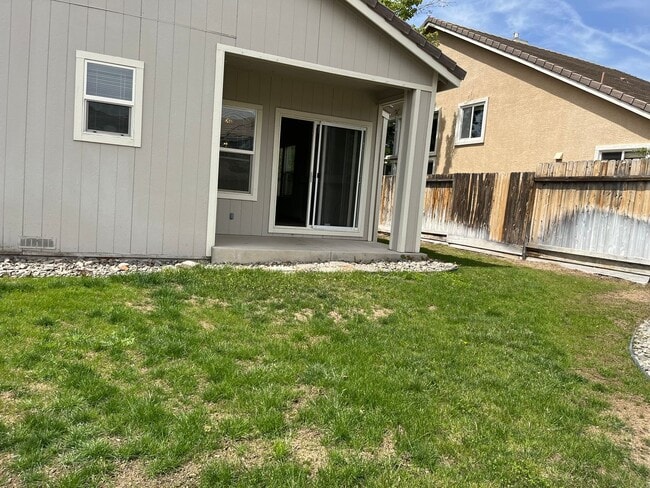 Building Photo - Beautiful 3 Bed, 2 Bath Home with 2-Car Garage in Desirable Sparks Neighborhood