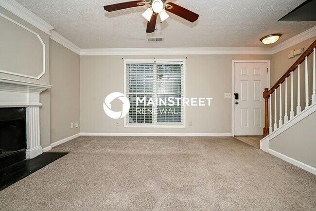 Building Photo - 3 Bedroom Pet-Friendly Home in Decatur, GA with Main Street Renewal