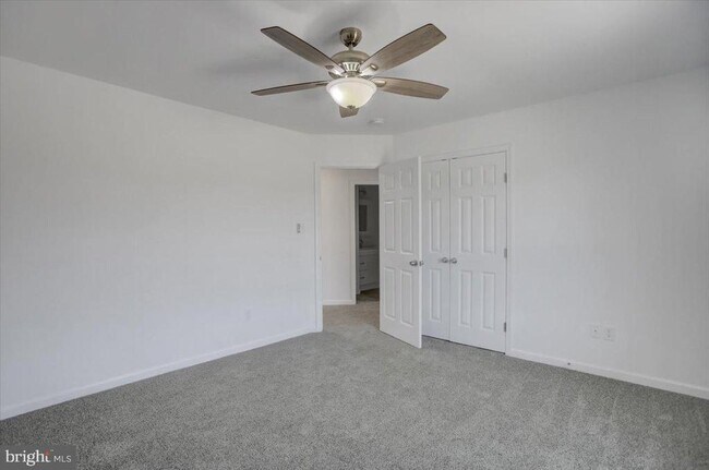 Building Photo - 301 Grandview Ave