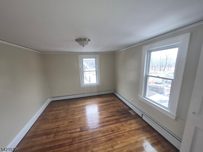 Building Photo - 596 Meyersville Rd