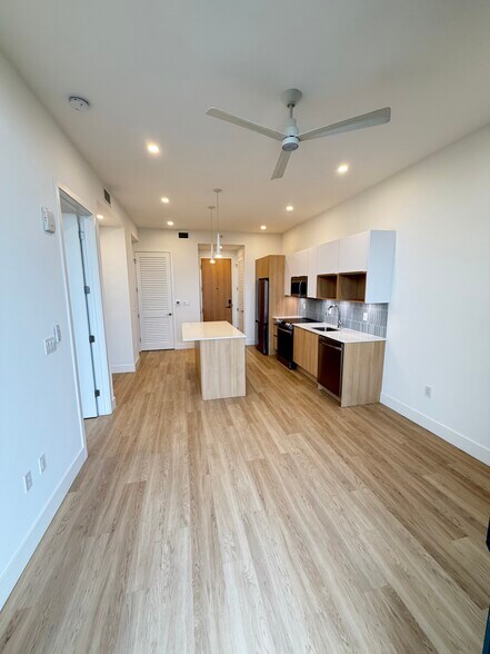 FLOORPLAN - 136 NE 43rd St