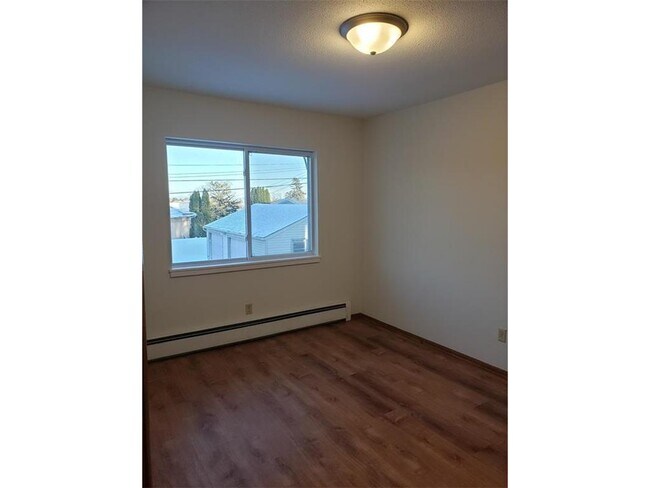 Building Photo - 2740 Xylon Ave N