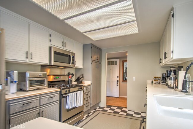 Building Photo - 27780 Inverness-