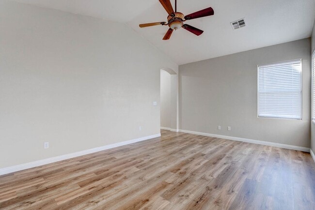 Building Photo - 2294 Tedesca Dr