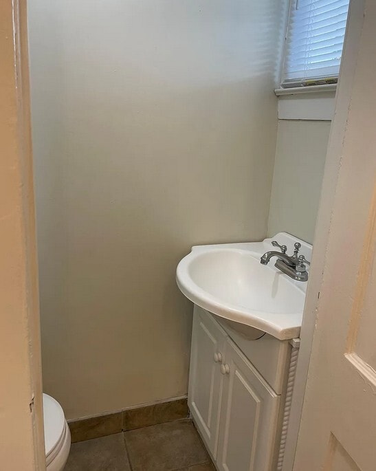 Building Photo - 704 Lovett Ave SE