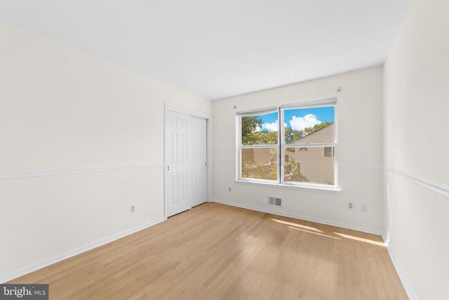 Building Photo - 53 Perilli Dr