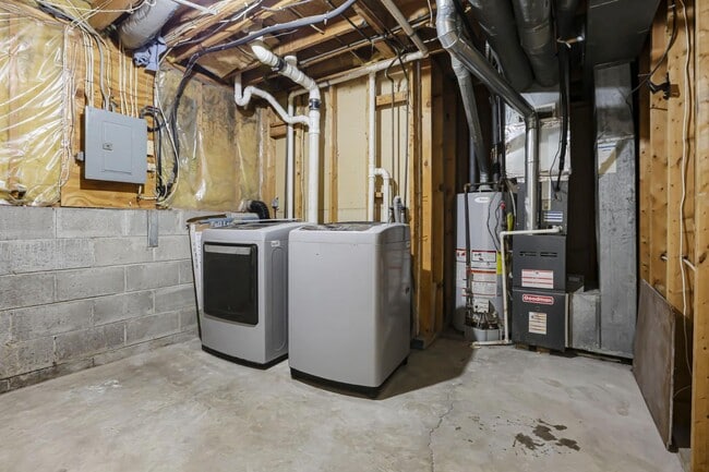 Building Photo - 8408 Covered Wagon Ct