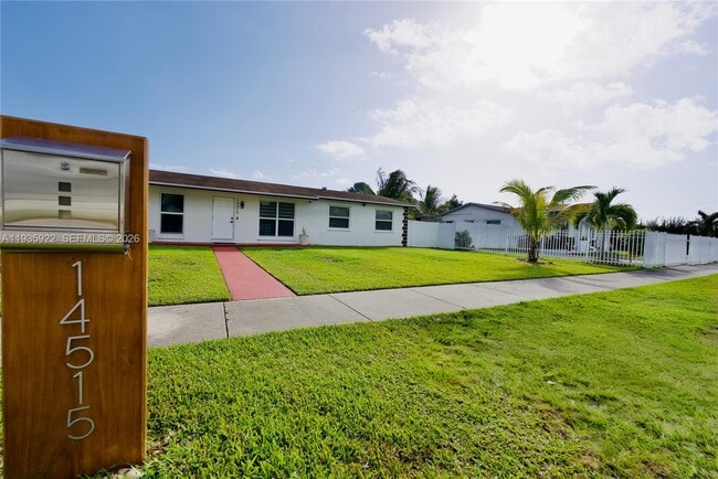 Building Photo - 14515 SW 105th Ct