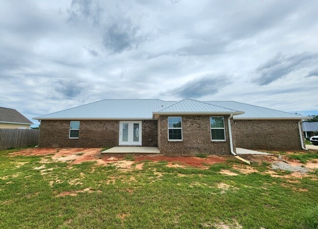 Building Photo - Corner lot 3/2 home in Elberta