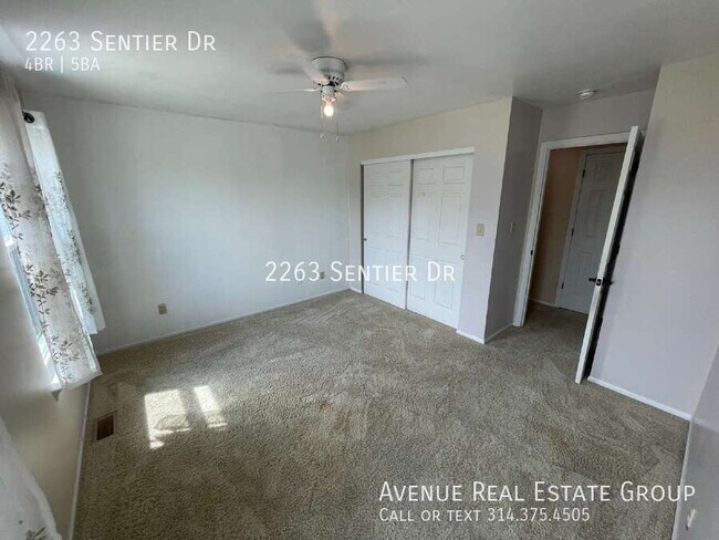 Building Photo - 2263 Sentier Dr