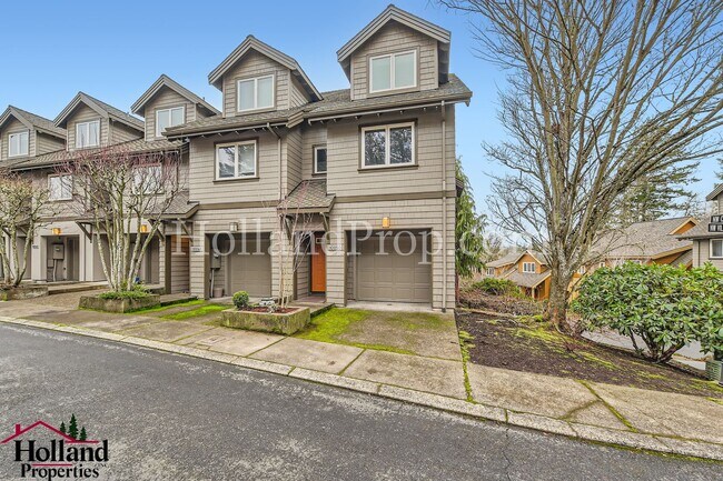 Building Photo - Spacious Home with High Ceilings and Modern Comforts!