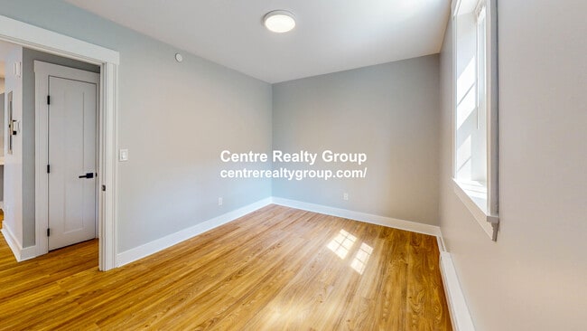 Building Photo - 132 Sherman St