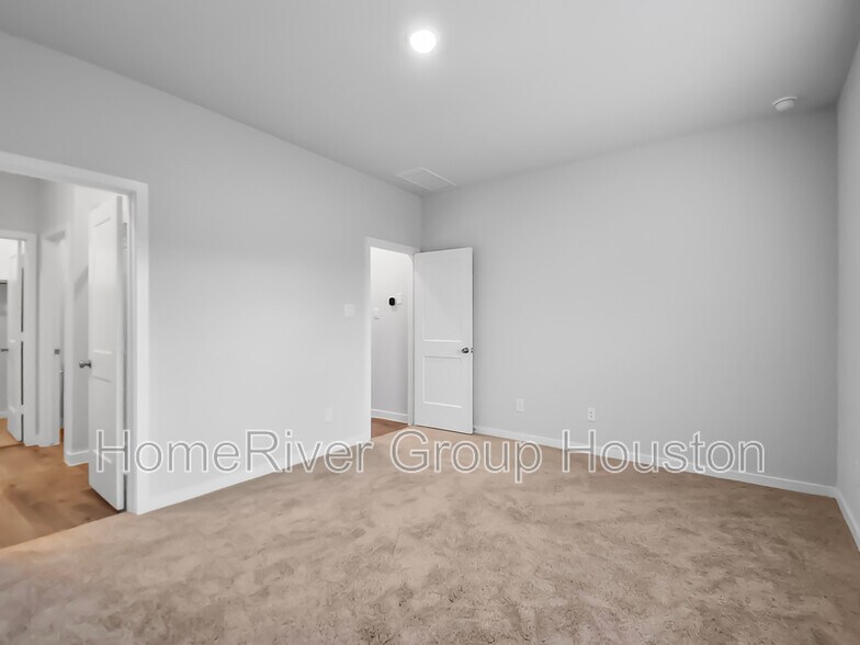 Building Photo - 17812 Lionheart Rd