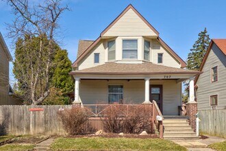 Building Photo - 707 N Porter St