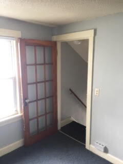 Building Photo - 574 Maple St