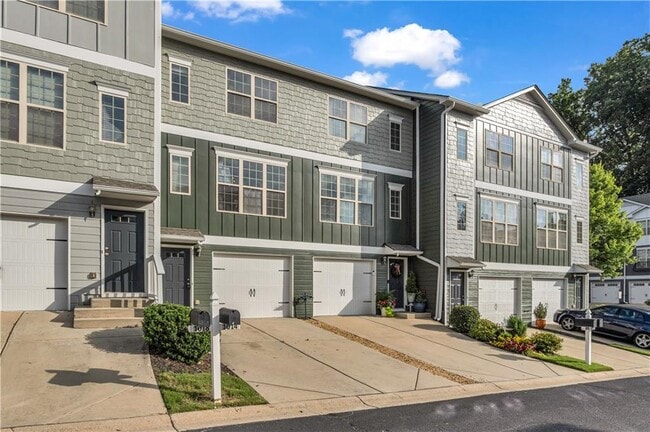 Building Photo - 3014 Liberty Way NW