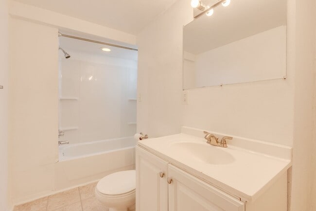 Building Photo - Available August  2026 - Great 3 Bedroom Mt. Washington Home w/ Spacious Open-Living!