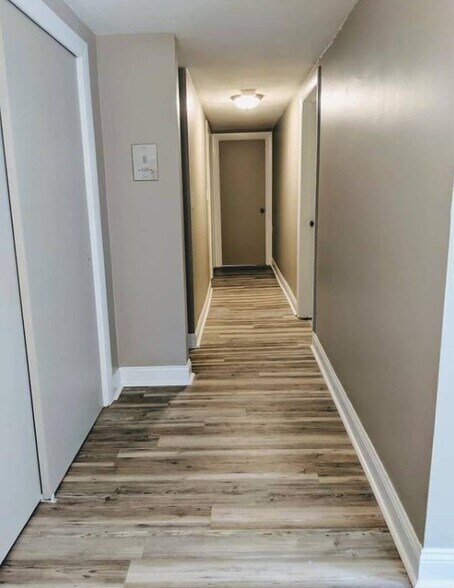 Building Photo - 1862 Beacon St