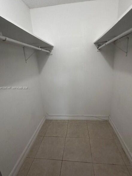 Building Photo - 20725 NE 8th Ct