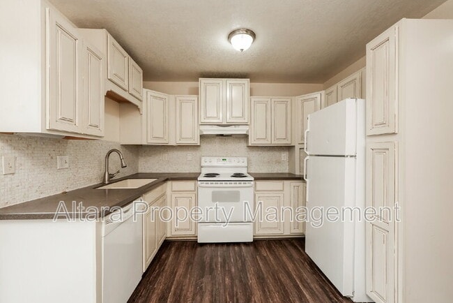 Building Photo - 2112 Boston Terrace