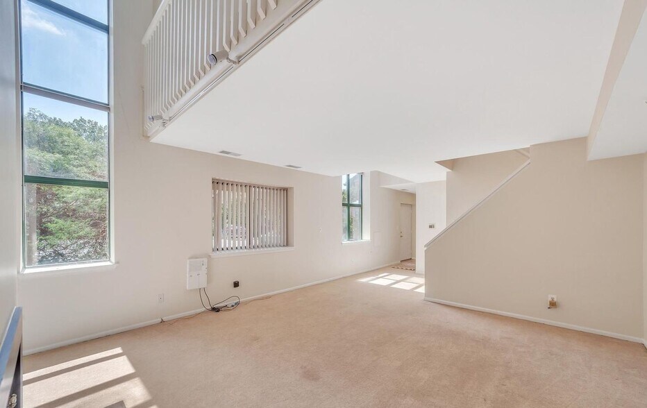 Building Photo - 116 Paladin Dr