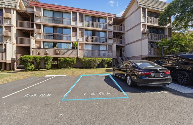 Building Photo - Makaha Valley Plantation - Two Bedroom