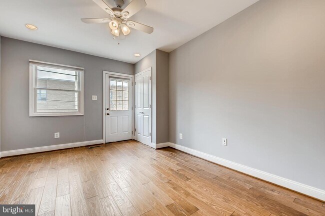 Building Photo - 111 E Randall St