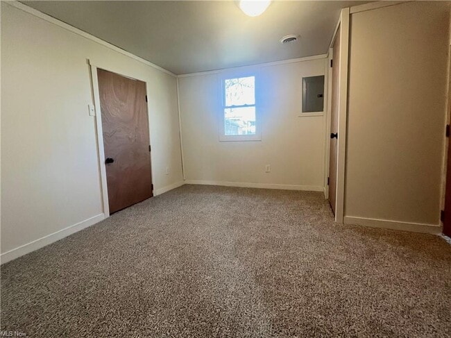 Building Photo - 314 Oak Ave