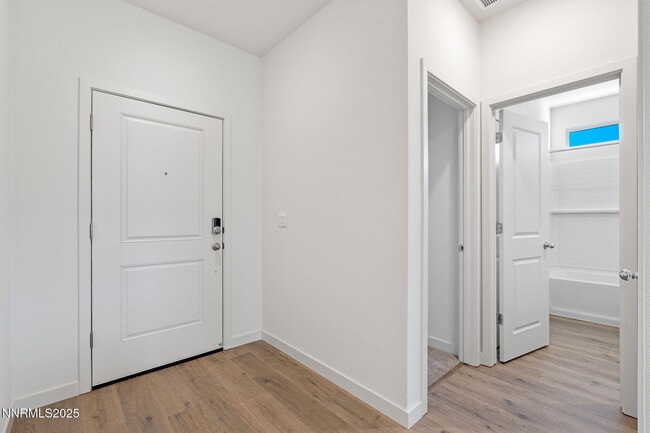 Building Photo - 4547 Mifflin St