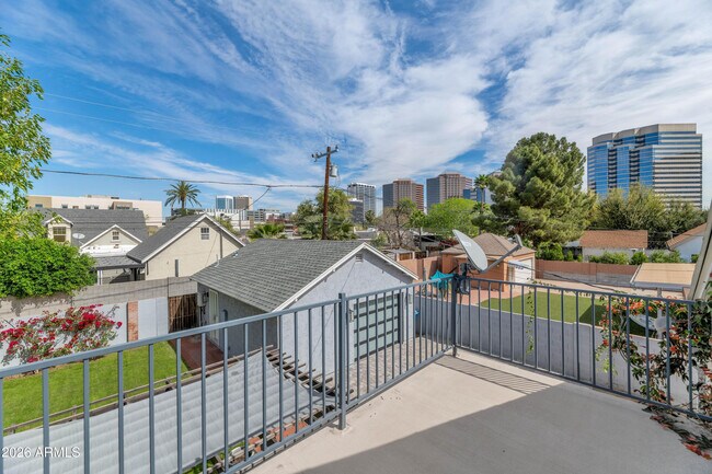 Building Photo - 114 W Windsor Ave