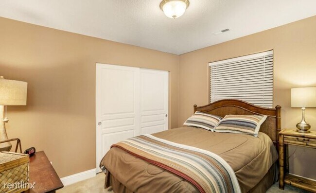 Building Photo - 5 br, 3 bath House - 17901 NE 36th Way