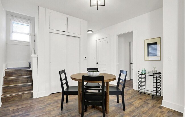 Building Photo - 3 Bed Home Accepting section 8 housing vouchers!