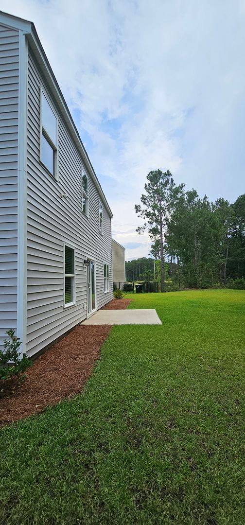 Building Photo - Luxury Meets Privacy in This 4-Bedroom Cul...