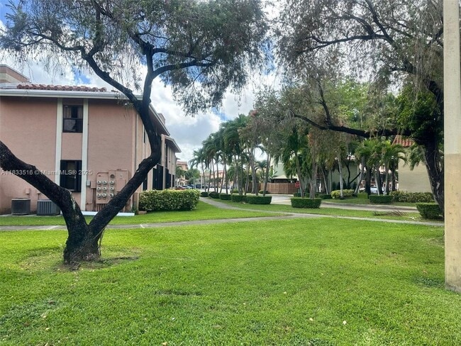 Building Photo - 9808 Hammocks Blvd