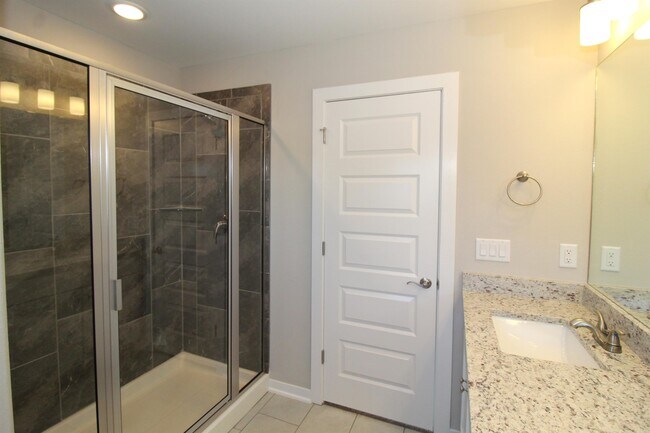 Building Photo - 588 Utah Ave