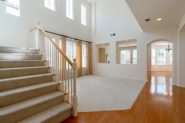 Building Photo - 1260 Ustilago Dr