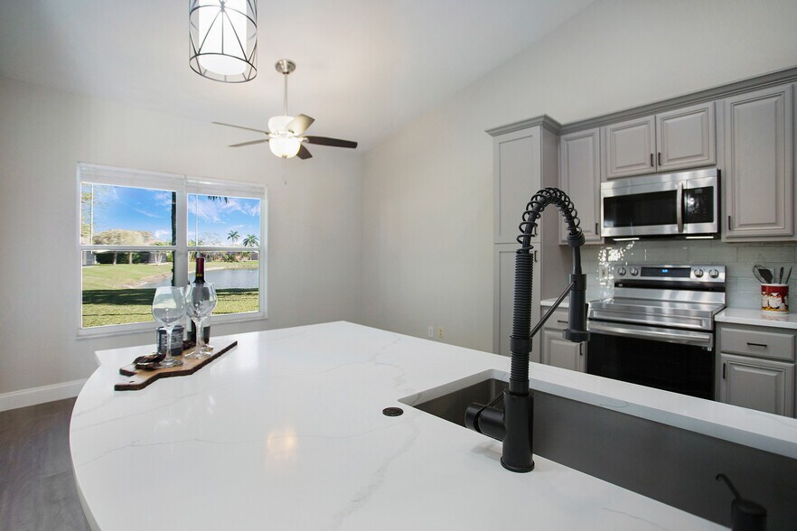 Building Photo - 2921 Inlet Cove Ln E