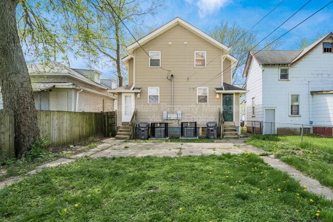 Building Photo - 32 Schultz Ave