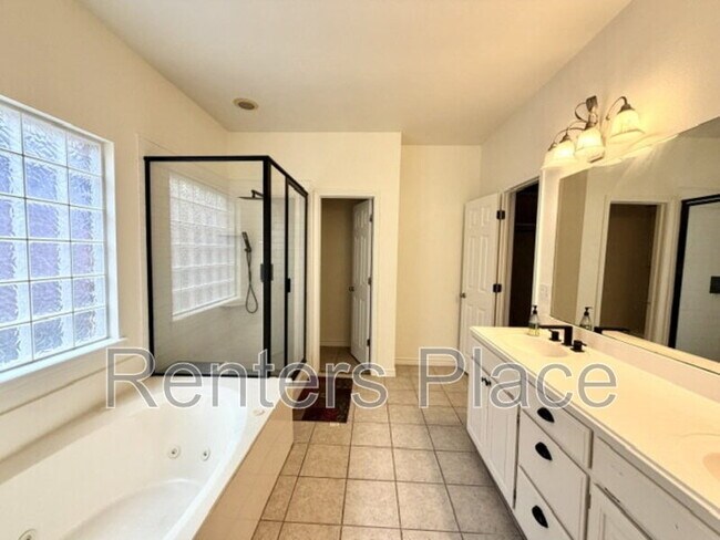 Building Photo - 8523 S 70th E Ave